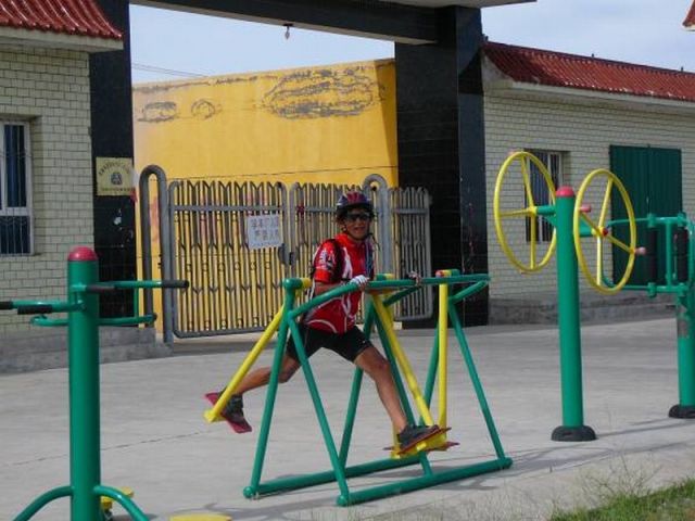 2�2� �j�u�i�n� �:� �g�y�m�n�a�s�t�i�q�u�e� �e�n� �l�i�b�r�e� �s�e�r�v�i�c�e�.���